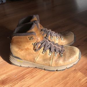 Danner 600 4.5in hiking boots